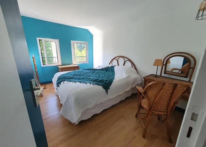 Domaine De Marlas - De Charme Hébergement de vacances Rieucros