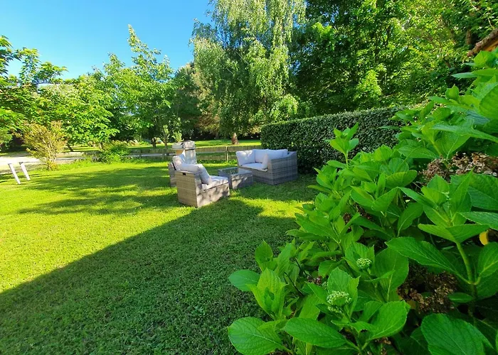 Domaine De Marlas - De Charme *