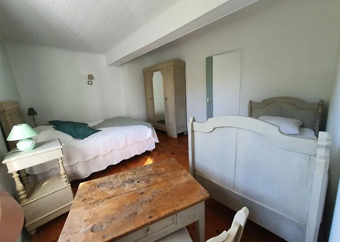 Domaine De Marlas - De Charme *