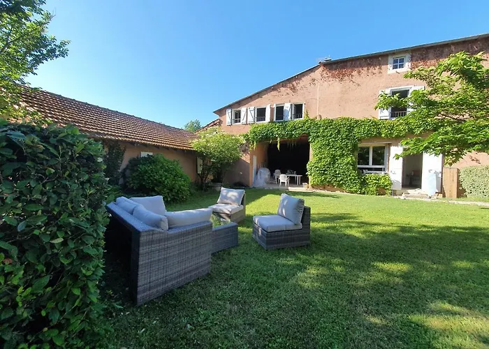 Domaine De Marlas - De Charme Hébergement de vacances