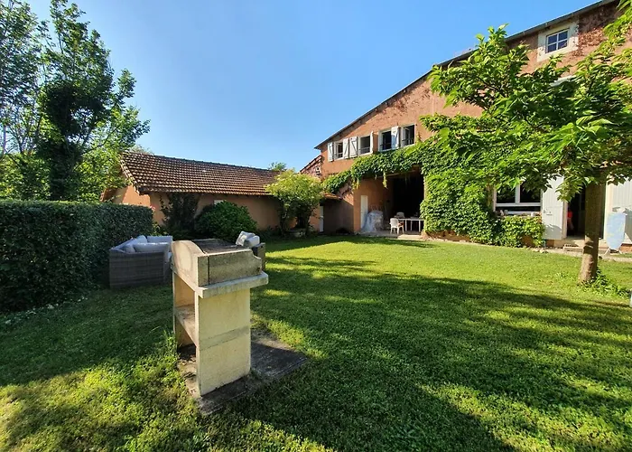 Domaine De Marlas - De Charme Hébergement de vacances Rieucros