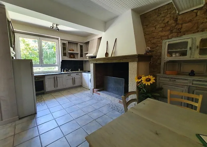 Domaine De Marlas - De Charme Hébergement de vacances Rieucros